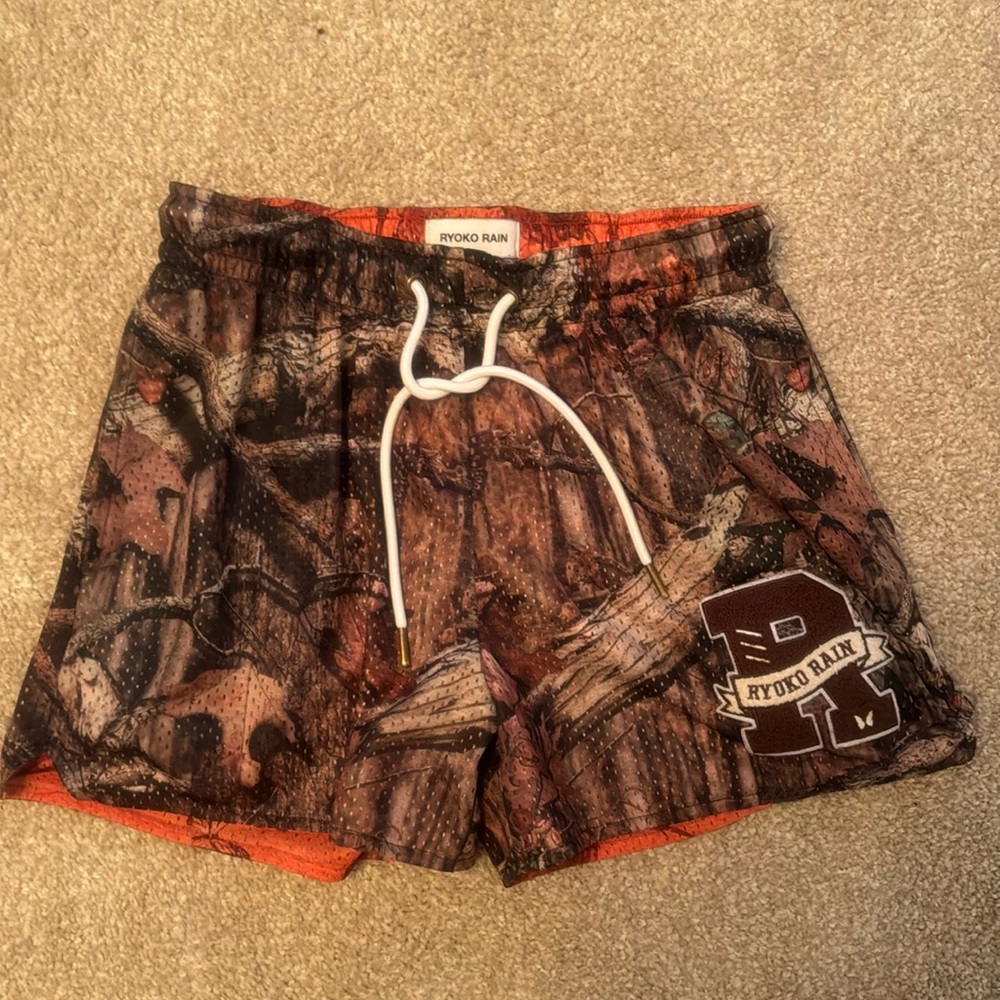 Reversible Ryoko Rain Men’s Medium Shorts
